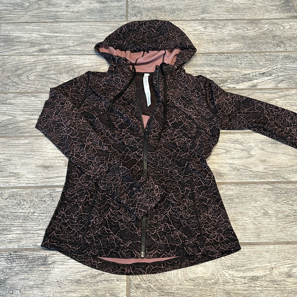 Women’s Lululemon zip up